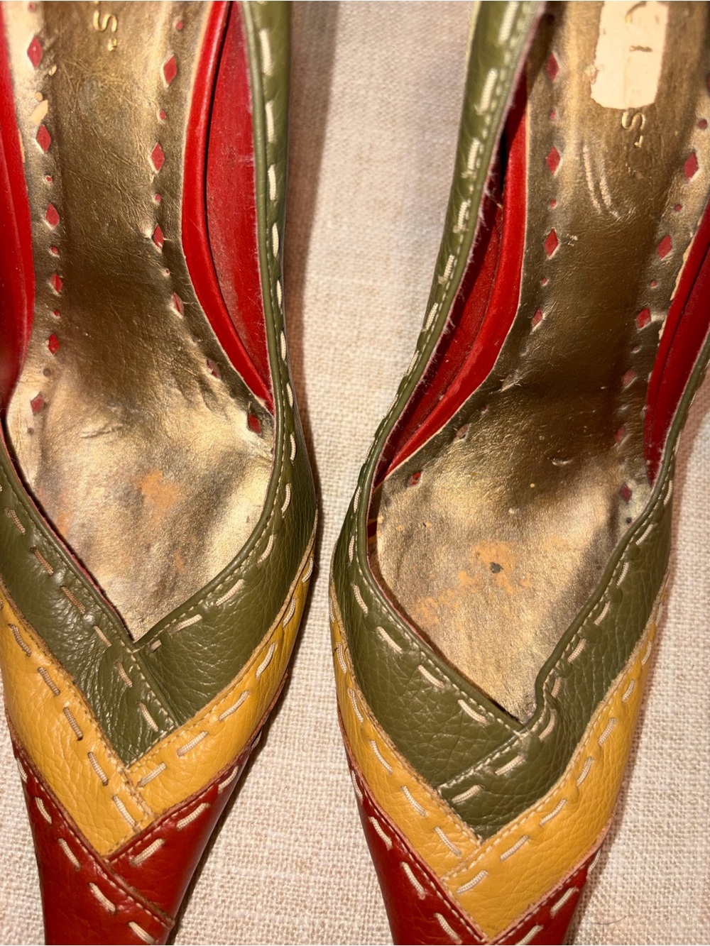 BCBGirls Vintage Colorblock Leather Pointed Toe Pumps Heels Size 9B / 38 - Picture 3 of 11